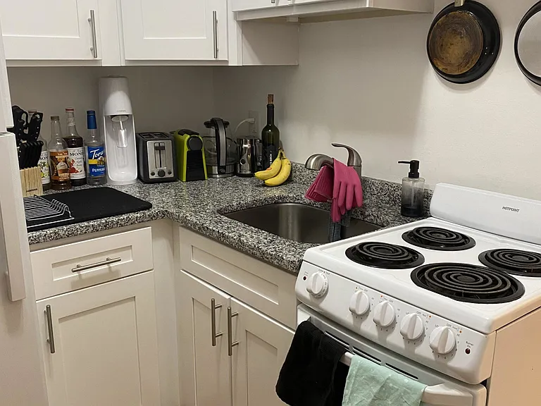 465 Park Dr #8 — Photo 4