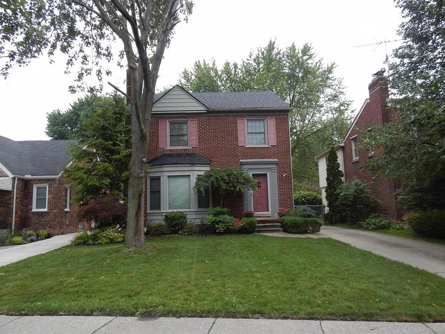 1st image of 1866 Kenmore Dr