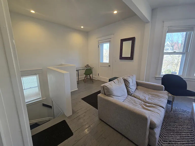 254 W Utica St — Photo 9