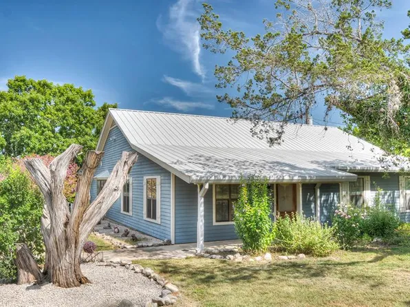 181 Leinweber Dr, Leakey, TX 78873