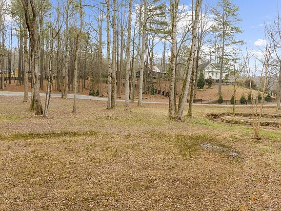 4th image of 383 Liberty Grove Rd