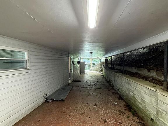 3rd image of 144 Perry St