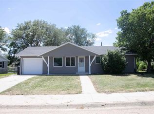 106 N Cherokee Rd, Mccook, NE 69001
