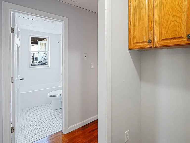 3 Allen St — Photo 14