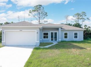 1947 Walcott Loop, Lehigh Acres, FL 33972