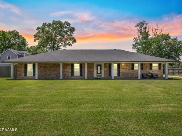 217 Atlas Rd, Youngsville, LA 70592