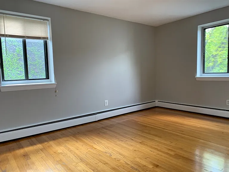 39 Linden St #32 — Photo 11