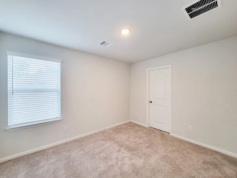 94 Valiant Ridge Trl — Photo 23