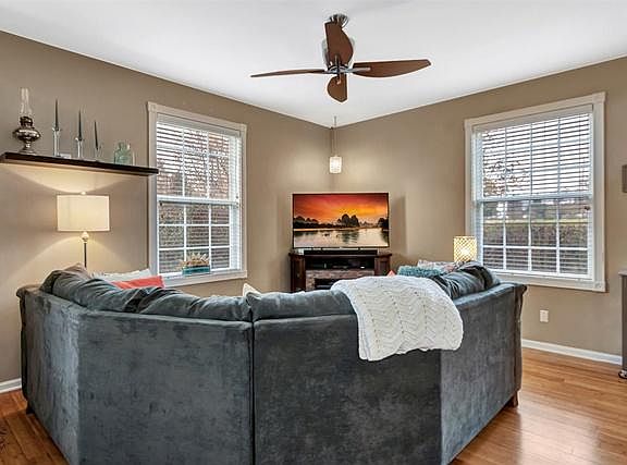4th image of 16546 W Willow Walk Dr