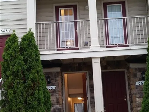 666 Lydia Ln #1, Pontiac, MI 48341