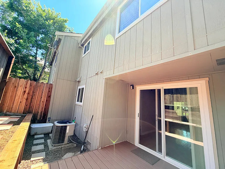 111B Ascot Ct — Photo 11