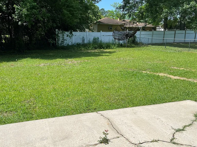 518 W Wilding Dr — Photo 13