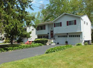 1610 Oakwood Rd, Wall Township, NJ 07719