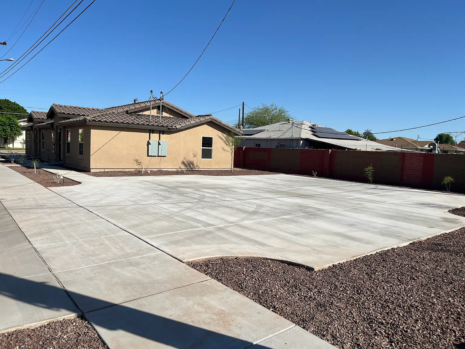 3 bed, 1050 sqft, $1,500 — Photo 2