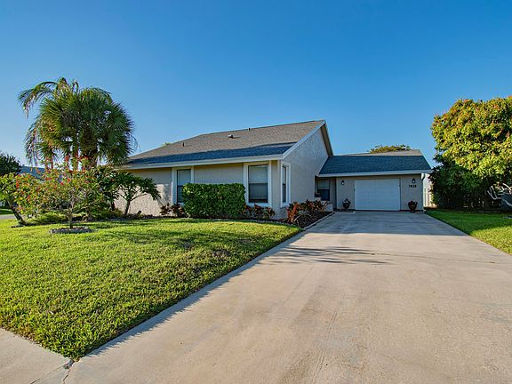 2nd image of 7838 Cypress Cres