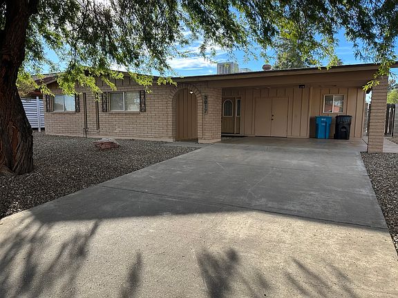 2-car carport