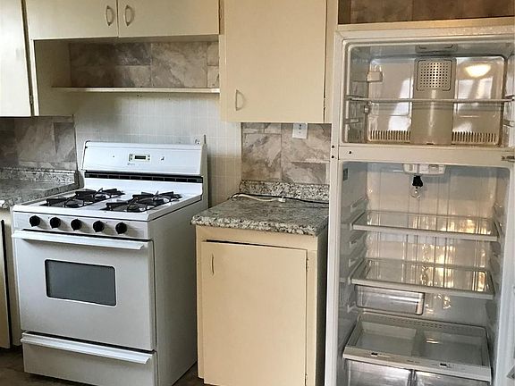 4th image of 2609 E Archer St