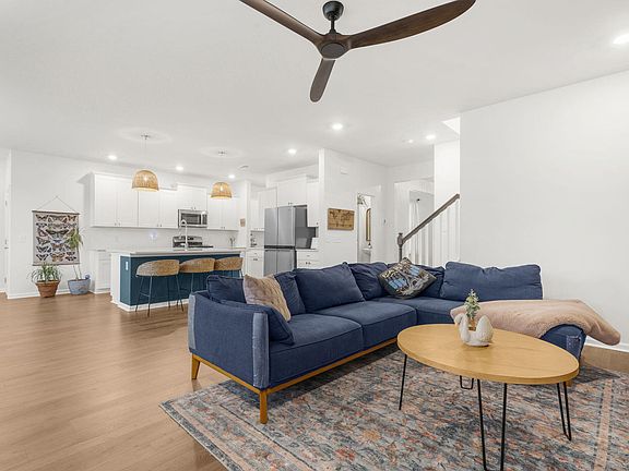 5th image of 125 Garden Lily Ln