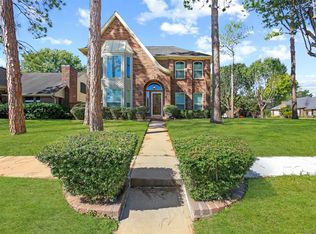 1131 Woodside Ct, Sugar Land, TX 77479