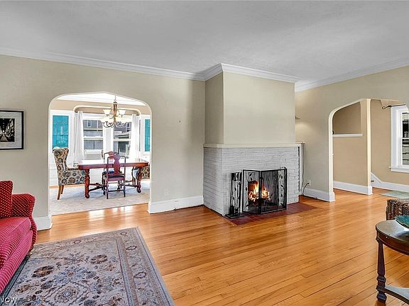 3rd image of 3638 Washington Blvd