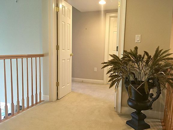 2nd image of 60 Golden Eye Ln