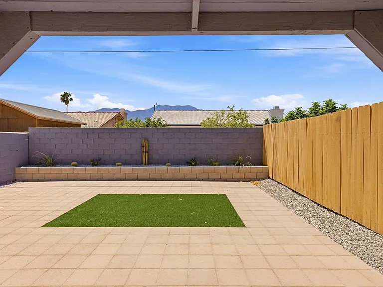 31601 Avenida Maravilla — Photo 24