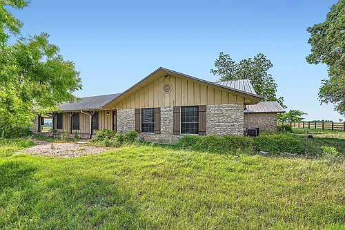 1850 County Road 105 Photo 1