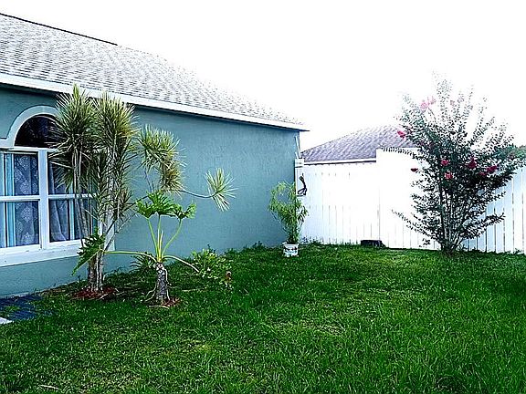 2nd image of 7620 Harbor Lake Dr