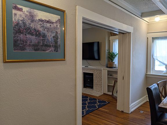 3rd image of 105 W 34th St #2