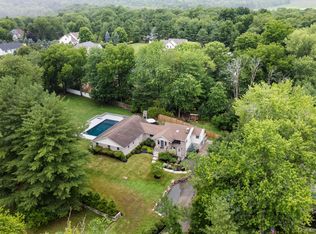 15 Green Hedges Lane, Blauvelt, NY 10913