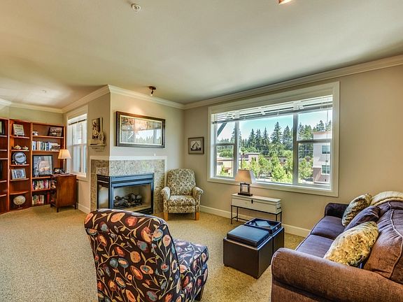 5th image of 15408 Main St Unit 302