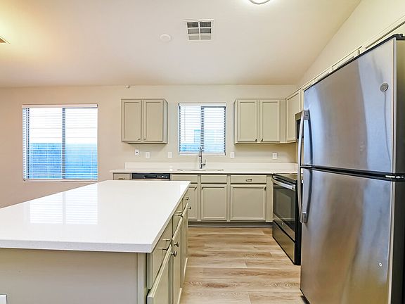 5th image of 45828 W Tulip Ln