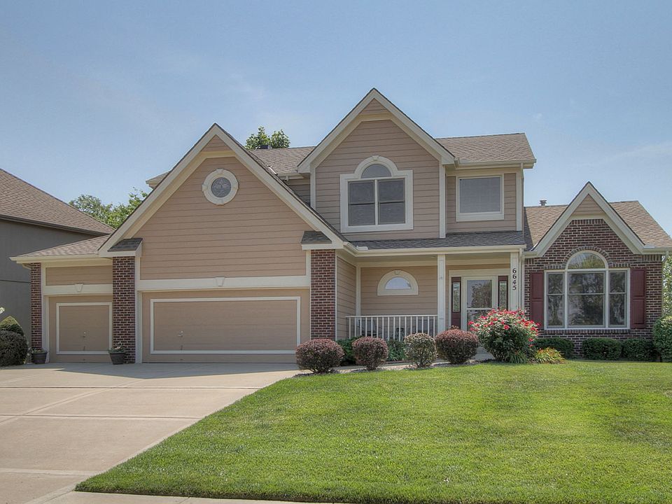 Welcome to 6645 NW Nevada!