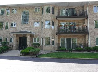 10228 Southwest Hwy APT 1B, Chicago Ridge, IL 60415