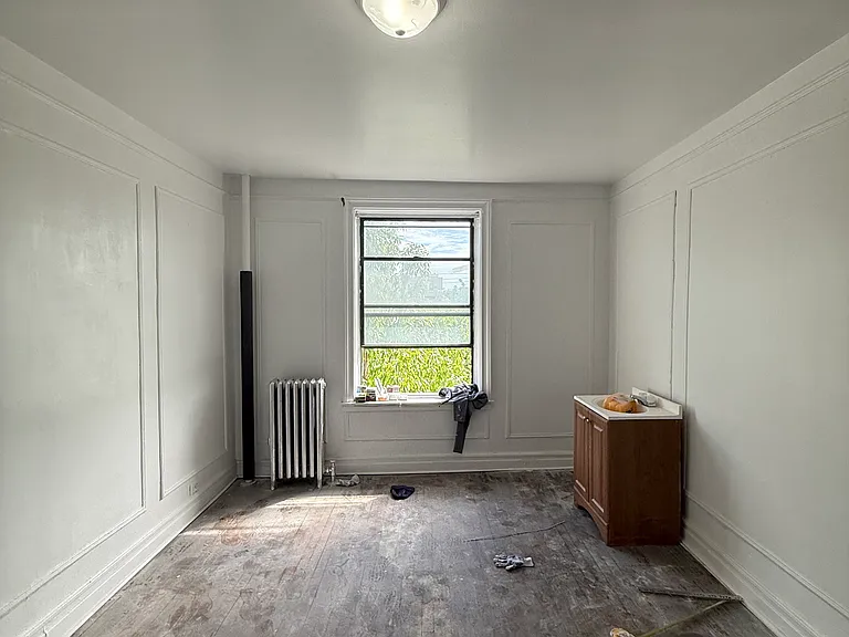 Carpenter Ave — Photo 5