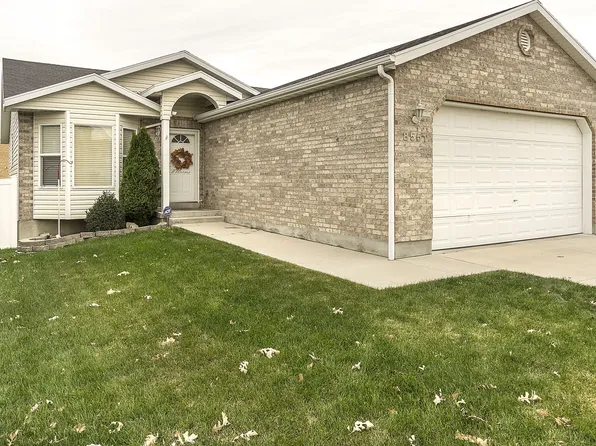 8551 S Laurel Oak Dr, West Jordan, UT 84081