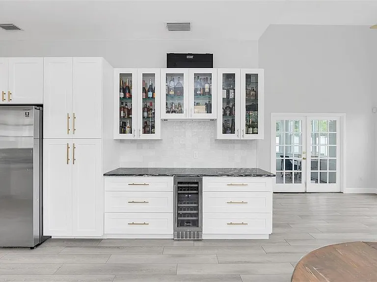 1006 Nottingham St — Photo 17