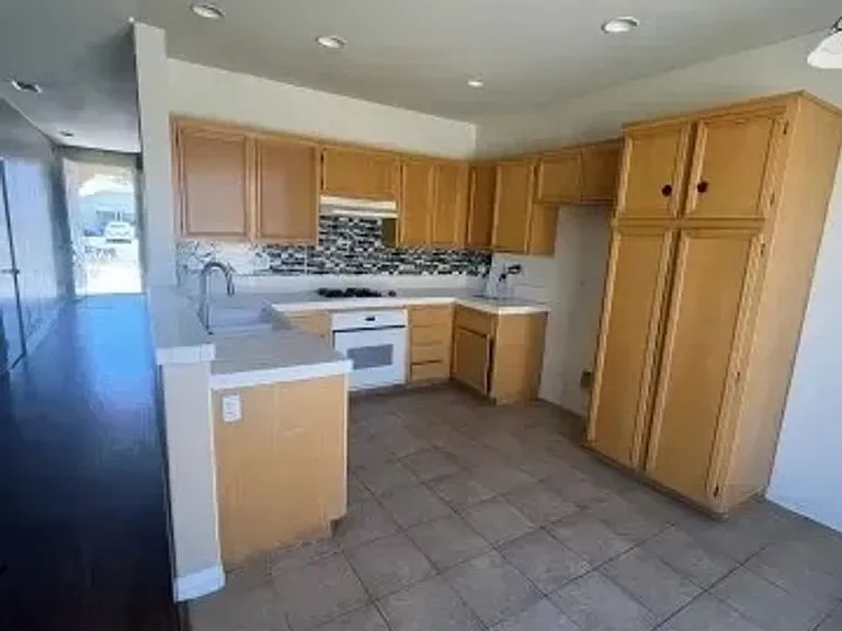 12654 Meadow St — Photo 7