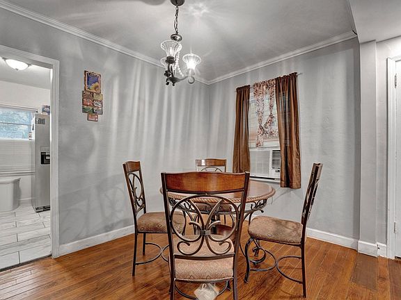 2nd image of 3366 Buchanan Ave