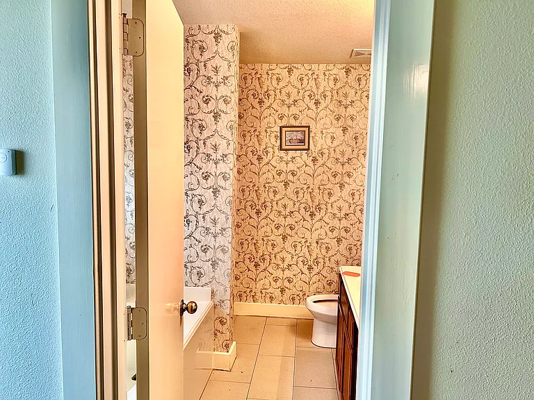 20839 Settlers Lake Cir N — Photo 19
