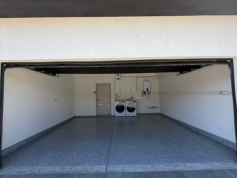 2215 N Naomi St #102 — Photo 14