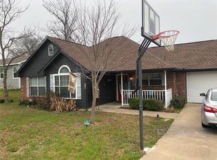 507 S 5th St, Crandall, TX 75114
