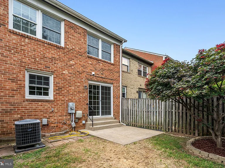10205 Provincetown Ct — Photo 24