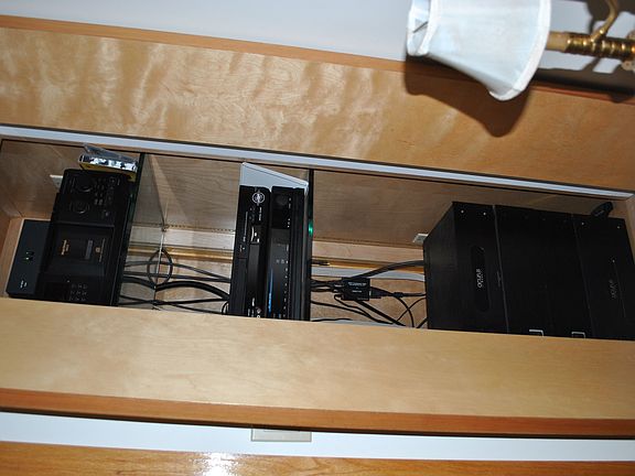 power amps <sideways>