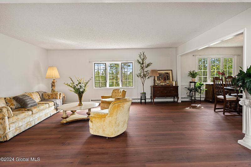 4th image of 145 Della Valle Drive
