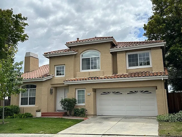 2074 Paseo Del Oro — Photo 1