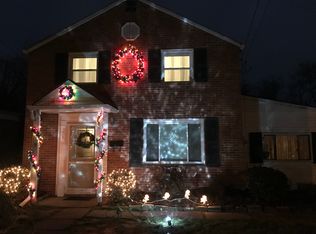 219 Penn Vista Dr, Pittsburgh, PA