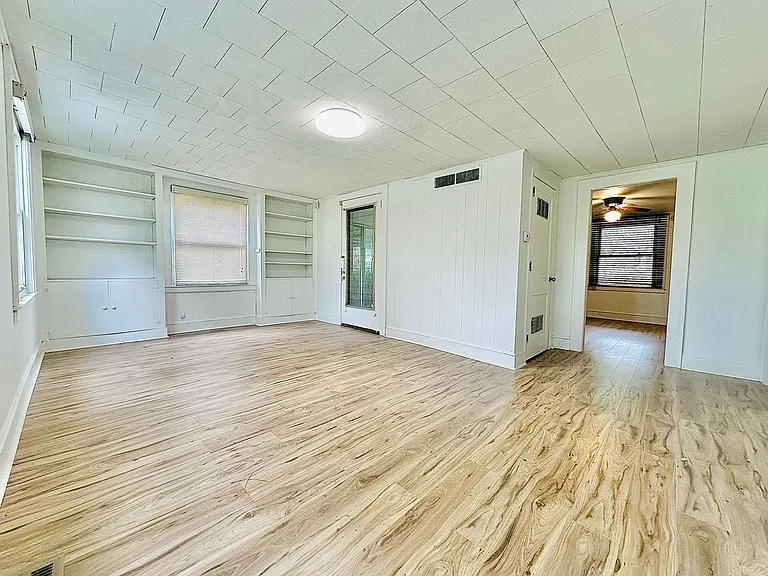 2716 Fawn Ave — Photo 2