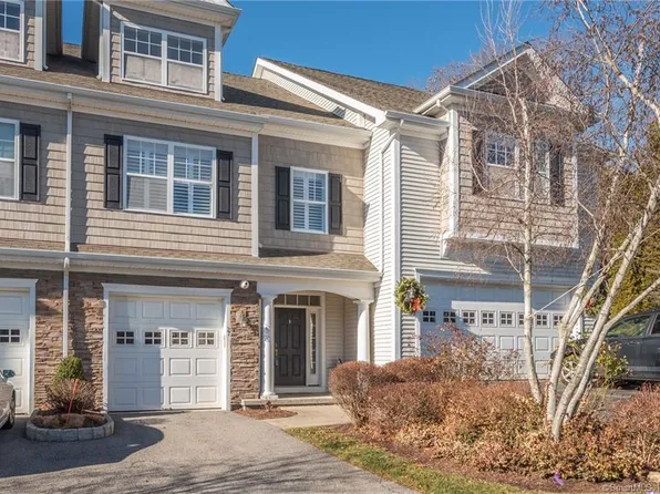 27 Ridgewood Drive #27, Middlebury, CT 06762