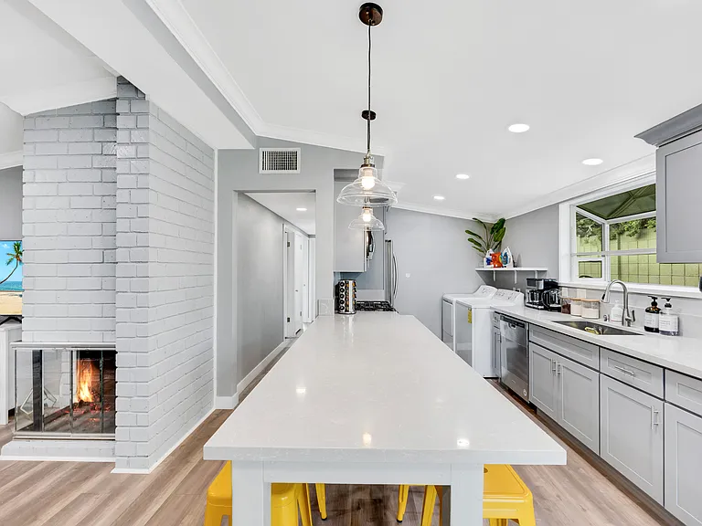 9582 Parade St — Photo 47